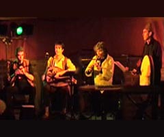 Celtes d'Oc - Nouvelle Musique Traditionnelle - L'Art ou Tourne - Promotion et Diffusion de Spectacles Vivants - Communication des Artistes - Agence artistique - Bo�te de production - Musique Arts & Culture Ev�nements Chanson Fran�aise Ev�nementiel Agenda Jazz Blues Classique Lyrique M�di�val Traditionnel Jeune Public Animations
  Celtes d'Oc Nouvelle Musique Traditionnelle
